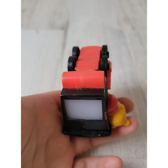 Big thunder mountain Winnie the pooh toy figure Disney look through - Picture 6 of 6